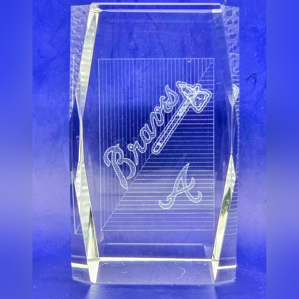 Atlanta Braves Crystal Glass 17oz Paperweight 3D Laser Etched Solid Prism Cube